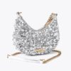 Bolso pequeño tipo hobo con cadena Chelsea Bolso pequeño tipo hobo con cadena Chelsea