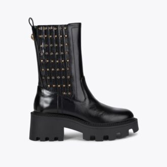 Botines Chelsea con tachuelas