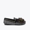 Mocasines con pompones
