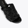 Zapatos destalonados con cadena de cristales